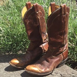 Vintage women's cowboy boots, size 8.5